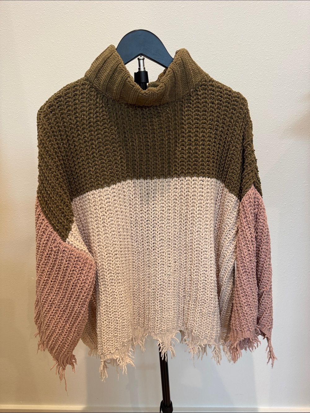 POL Olive, Cream & Dusty Pink Colorblock chenille Turtleneck Sweater